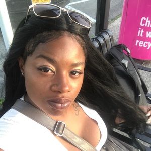 Meet your Posher, Antoinette